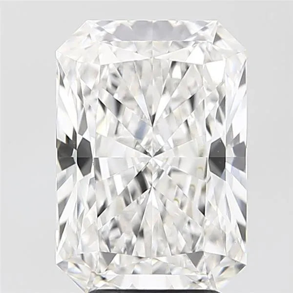 4.02ct Radiant Lab Grown Diamond (Colour G, Clarity VVS2, IGI Certified)